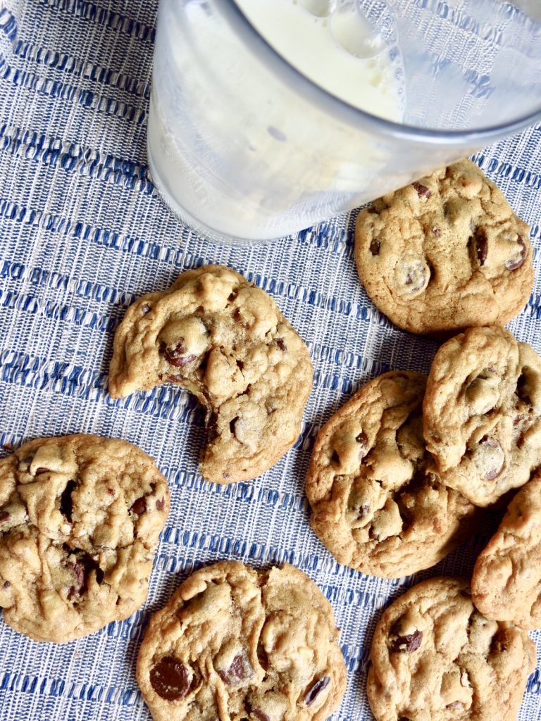 chocolate chip cookies