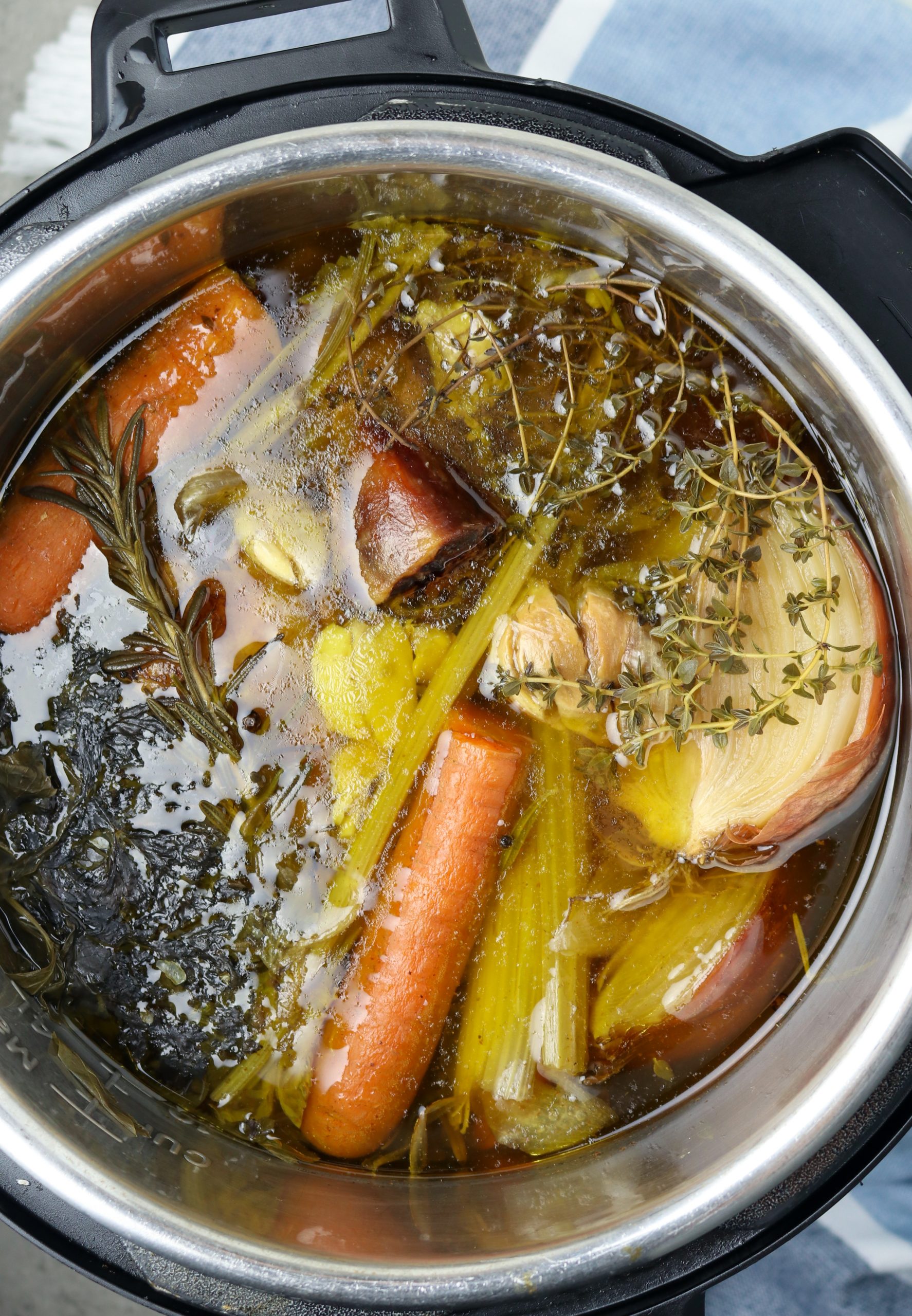 Heart-Warming Pressure Cooker Bone Broth Recipe That Will Make Your Drool