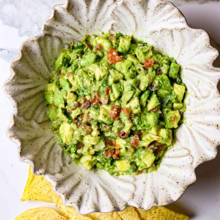 Easy To Make Spicy, Chunky Guacamole Dip